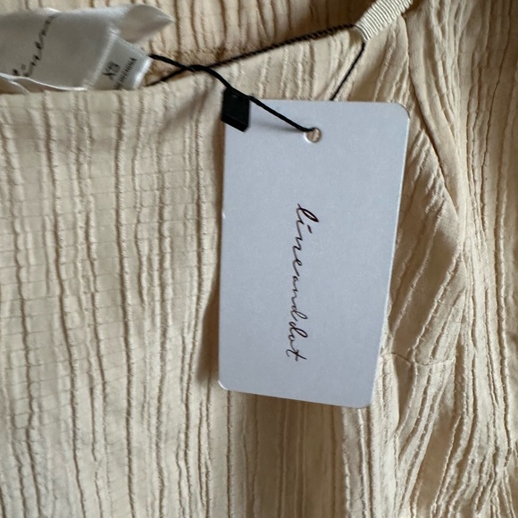 LINE AND DOT Ella Top. - Picture 8 of 14